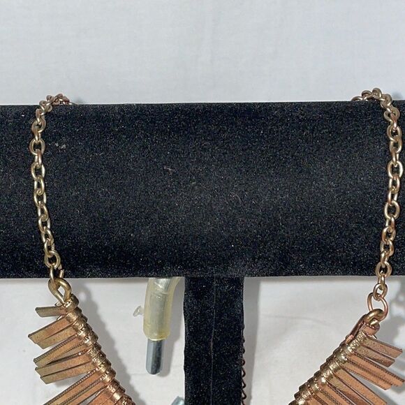 Necklace with large metal fringe - Picture 3 of 4